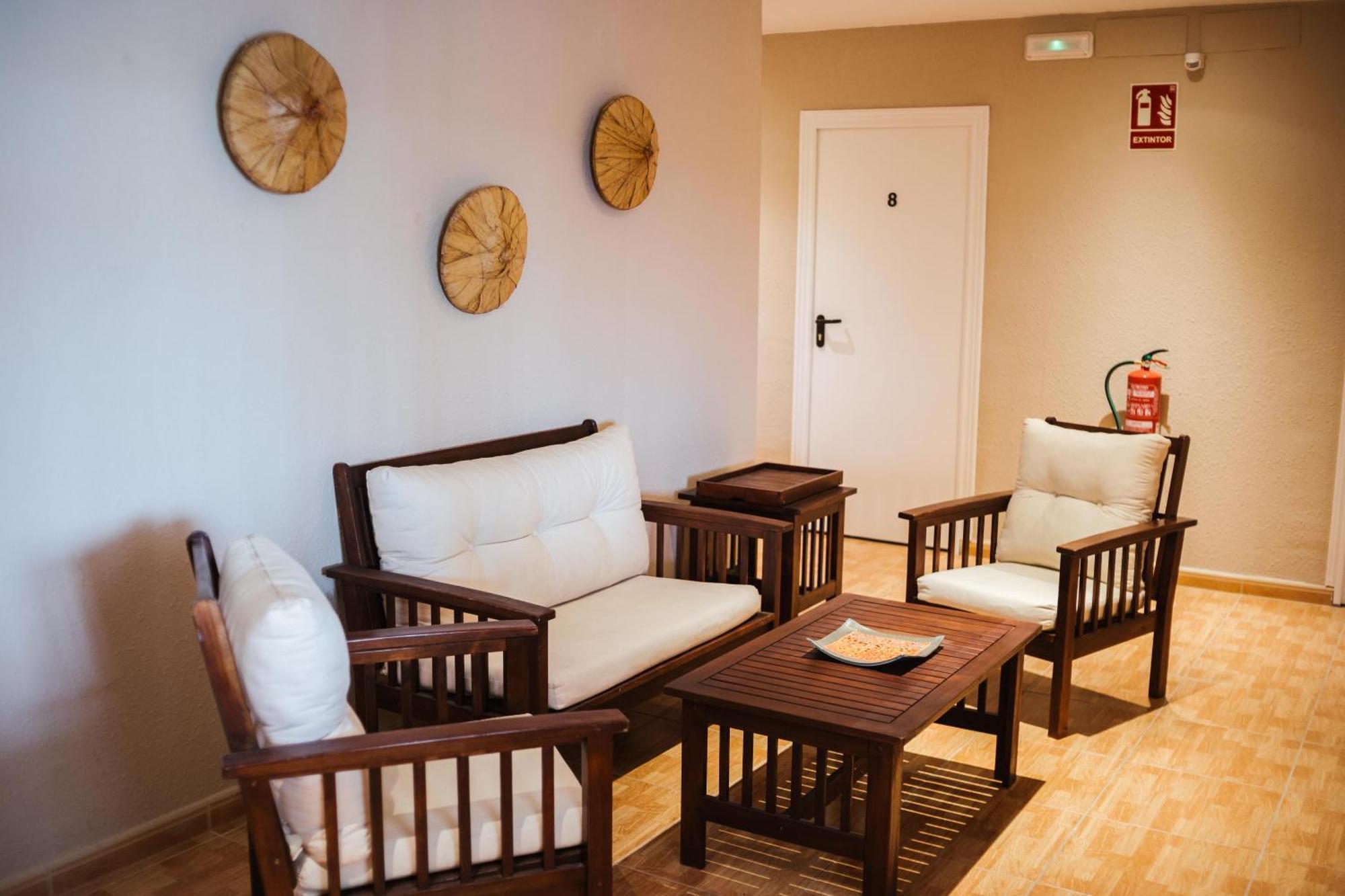 Hostal Entreolivos Badajoz Exterior photo